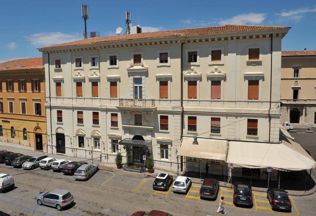 Grande Albergo Quattro Stagioni Rieti Esterno foto