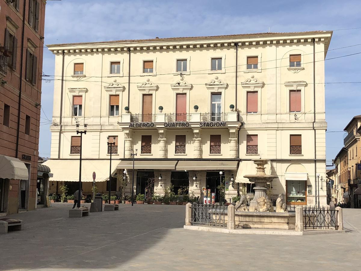 Grande Albergo Quattro Stagioni Rieti Esterno foto