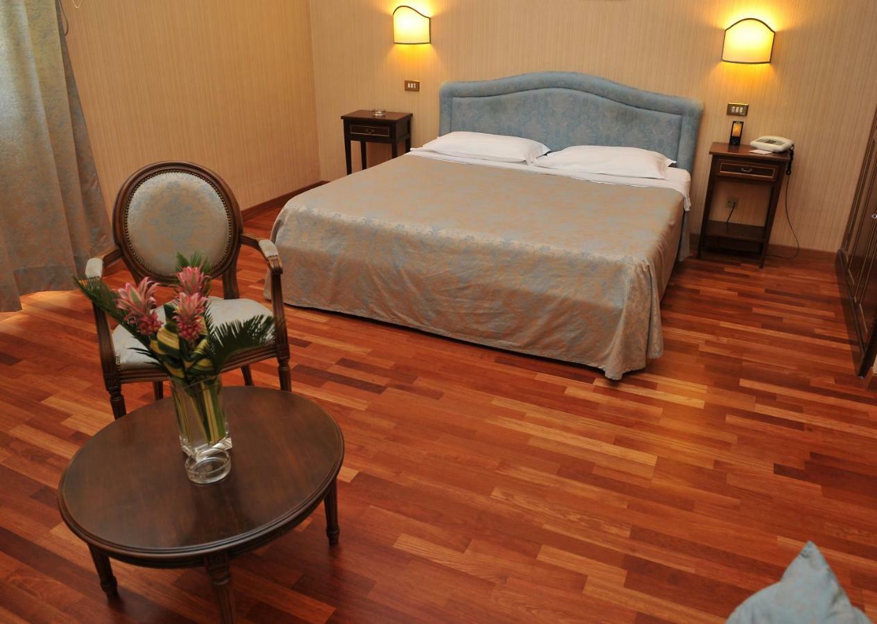 Grande Albergo Quattro Stagioni Rieti Esterno foto